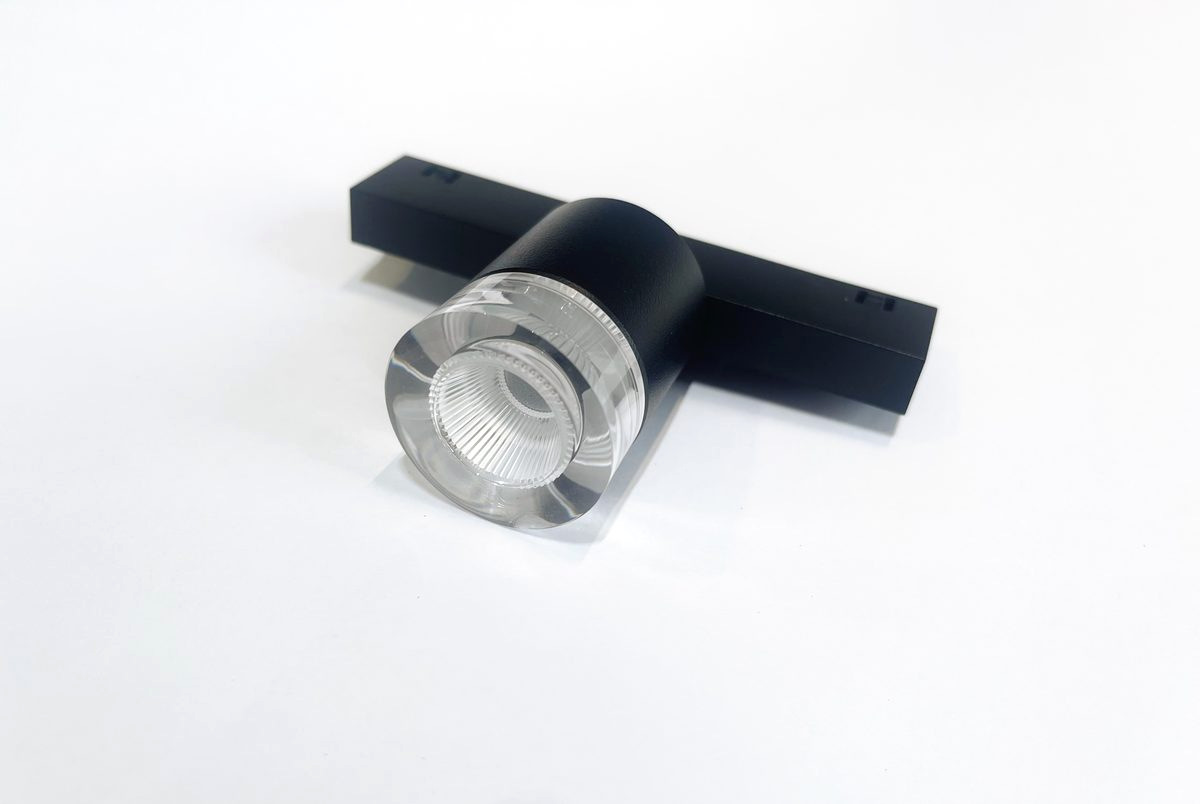 10 Series magnetic track — view 3